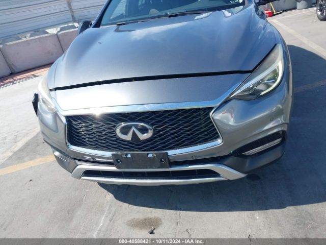 SJKCH5CR0JA052976 Infiniti Qx30 Premium