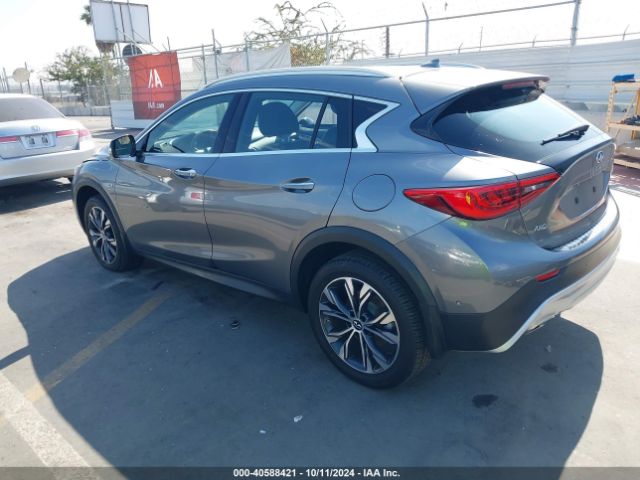 SJKCH5CR0JA052976 Infiniti Qx30 Premium