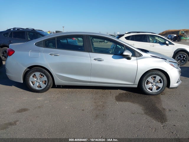 Chevrolet Cruze Ls Auto 2018 1G1BC5SM1J7142937 Image 13