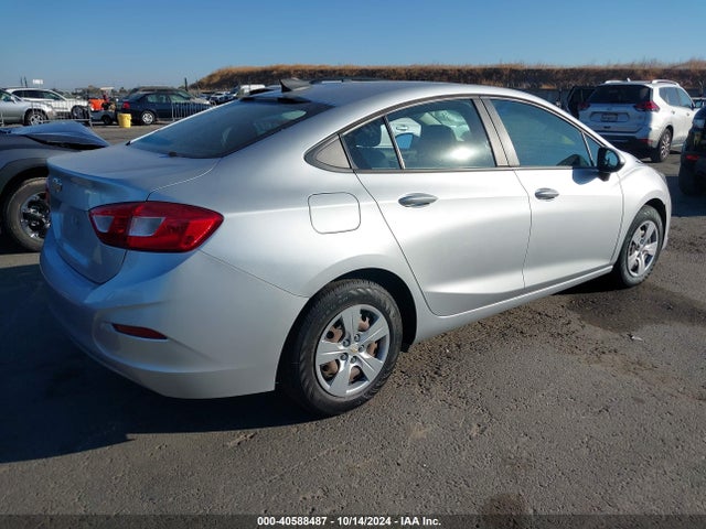 Chevrolet Cruze Ls Auto 2018 1G1BC5SM1J7142937 Image 4