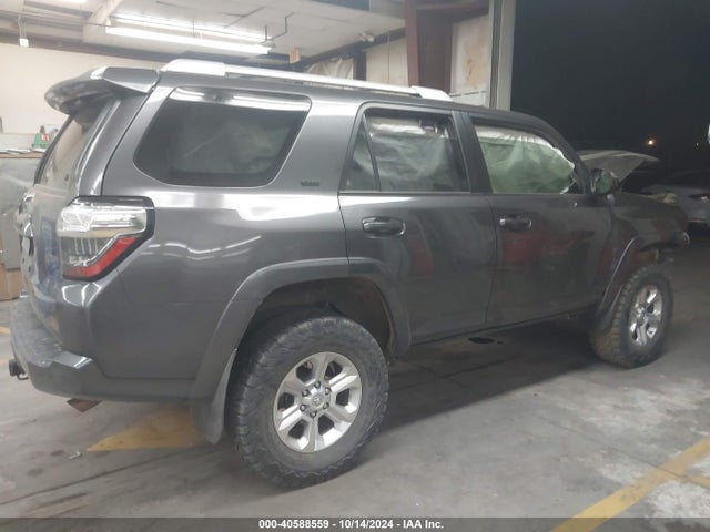Toyota 4RUNNER SR5 2018 JTEBU5JR4J5516174 Image 13