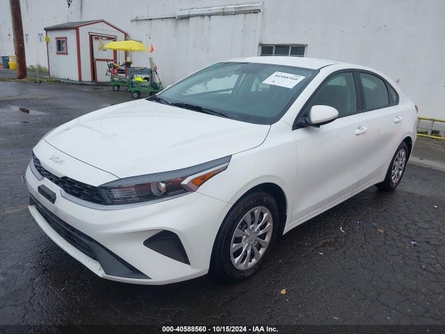 KIA FORTE LX 2023 3KPF24AD8PE656686 Image 2