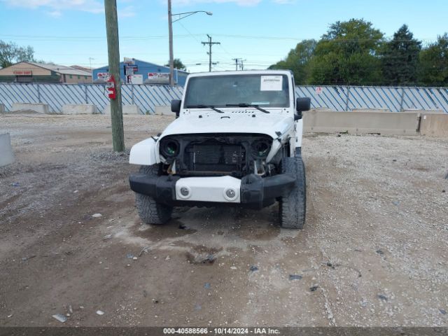 1C4BJWEG4GL172135 Jeep Wrangler Unlimited Sahara