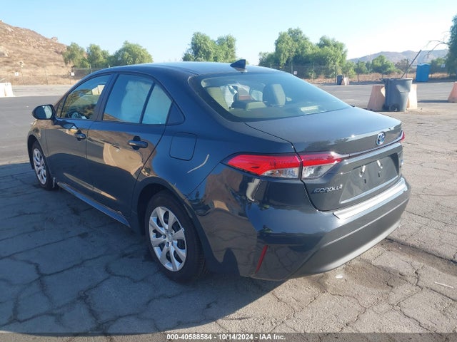 Toyota Corolla Hybrid Le 2024 JTDBCMFE0R3059524 Image 3