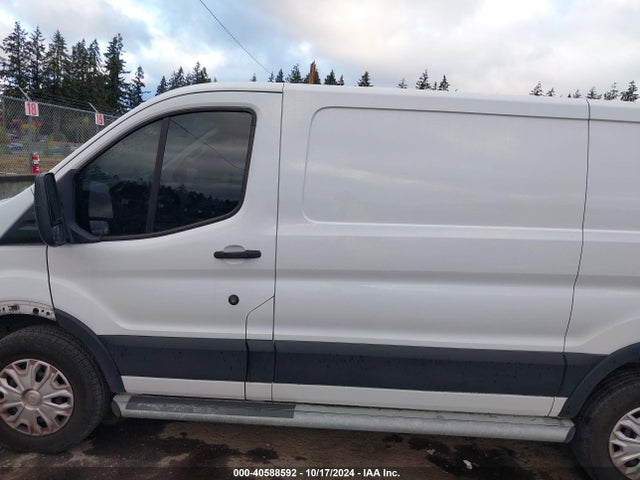 Ford Transit-250 2019 1FTYR1YM9KKB20277 Image 15