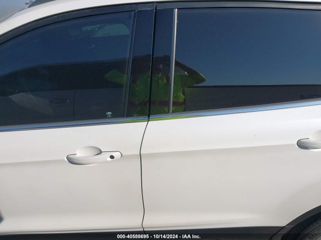 Ford ESCAPE SE 2018 1FMCU9GD5JUD50311 Image 14