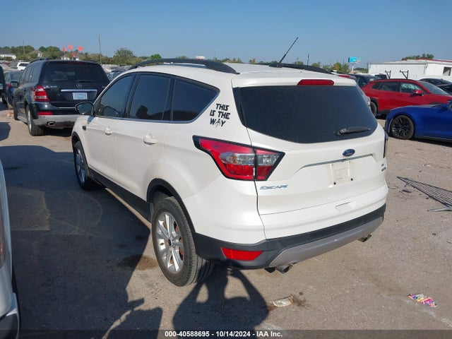 Ford ESCAPE SE 2018 1FMCU9GD5JUD50311 Image 3