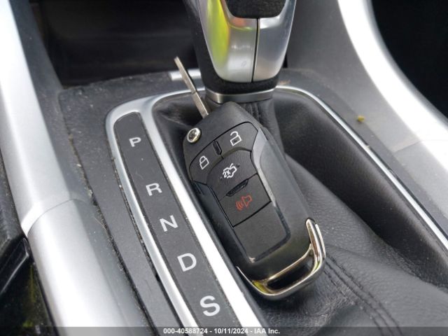 3FA6P0H72FR302105 Ford FUSION SE