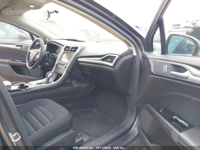 3FA6P0H72FR302105 Ford FUSION SE
