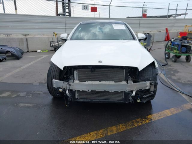 WDDWJ8DB6KF800406 Mercedes-Benz C 300