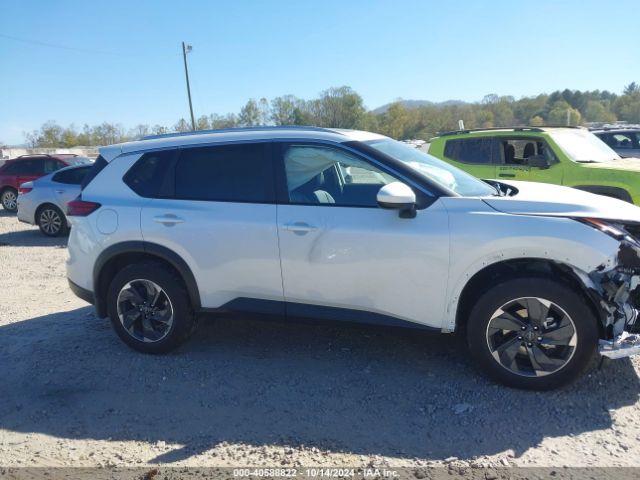 JN8BT3BB4RW440981 Nissan Rogue Sv Intelligent Awd