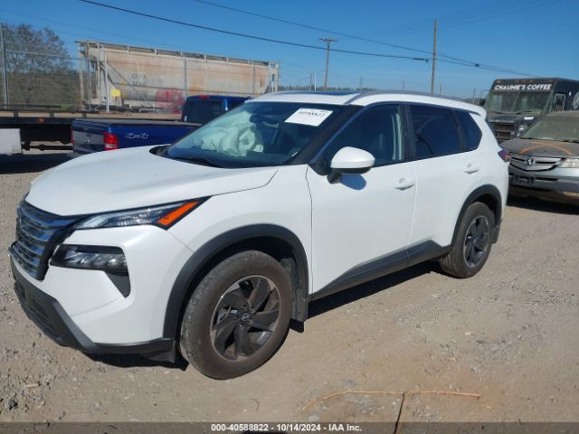 JN8BT3BB4RW440981 Nissan Rogue Sv Intelligent Awd