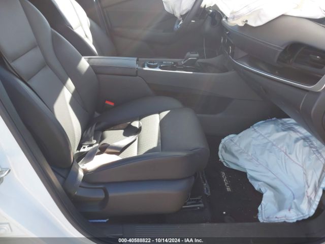 JN8BT3BB4RW440981 Nissan Rogue Sv Intelligent Awd