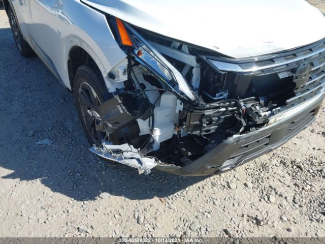 JN8BT3BB4RW440981 Nissan Rogue Sv Intelligent Awd