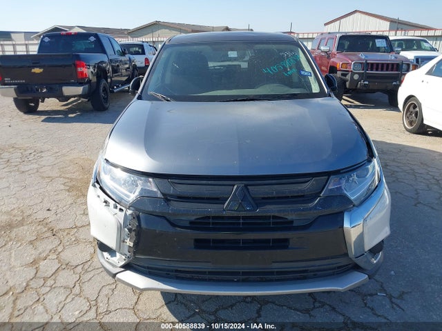 Mitsubishi Outlander Es 2018 JA4AD2A35JZ005313 Image 12