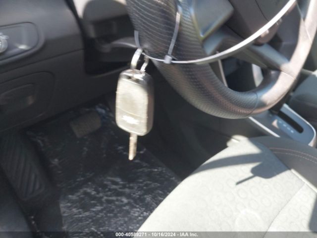 KL7CJNSB2JB708274 Chevrolet TRAX LS