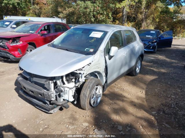KL7CJNSB2JB708274 Chevrolet TRAX LS