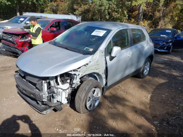 KL7CJNSB2JB708274 Chevrolet TRAX LS