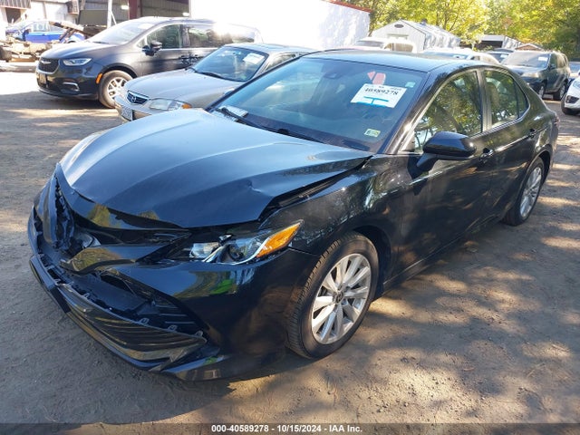 Toyota CAMRY LE 2020 4T1C11AK5LU949424 Image 2