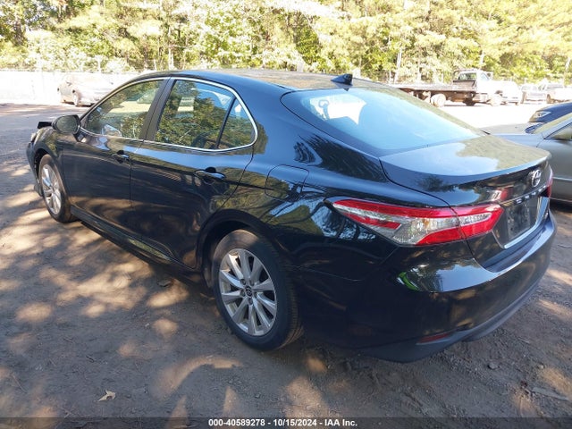Toyota CAMRY LE 2020 4T1C11AK5LU949424 Image 3