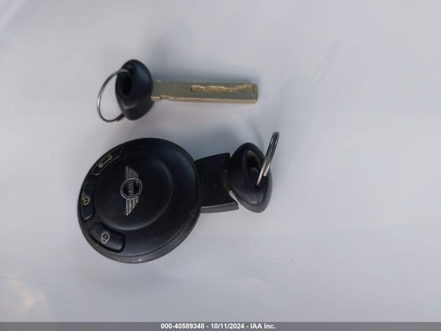 2009 MINI COOPER CLUBMAN WMWML33579TX35018 Photo 10