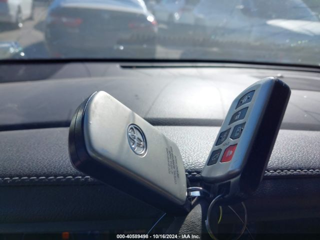 5TDYK3DC9FS671921 Toyota Sienna Limited Premium 7 Passenger