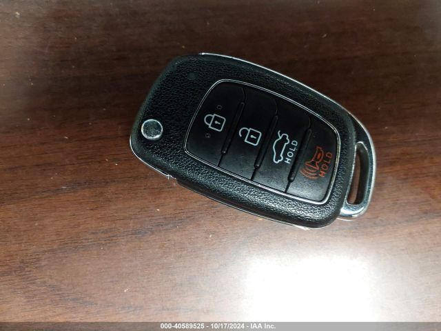 5NPE24AF1JH693255 Hyundai SONATA SE
