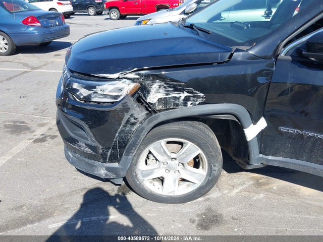 3C4NJCBB4NT109476 Jeep Compass Latitude Fwd
