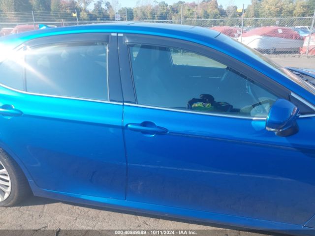 4T1B21HKXKU012663 Toyota Camry Hybrid Xle