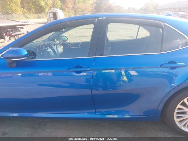 4T1B21HKXKU012663 Toyota Camry Hybrid Xle