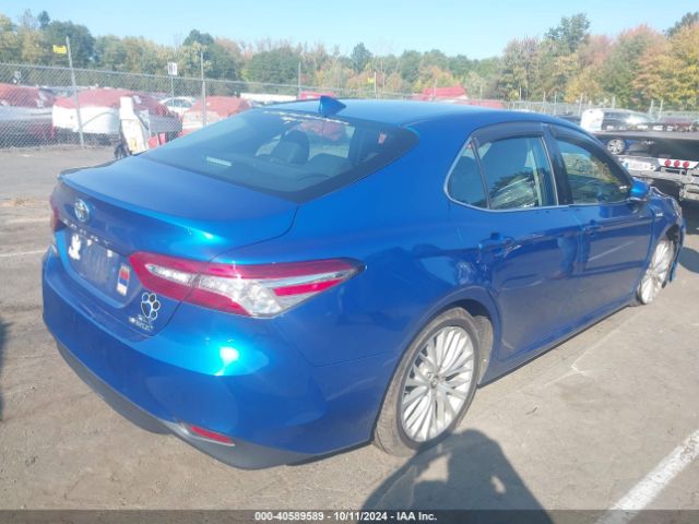 4T1B21HKXKU012663 Toyota Camry Hybrid Xle