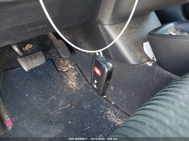 Toyota Prius Two Eco 2018 JTDKARFU9J3055731 Image 11