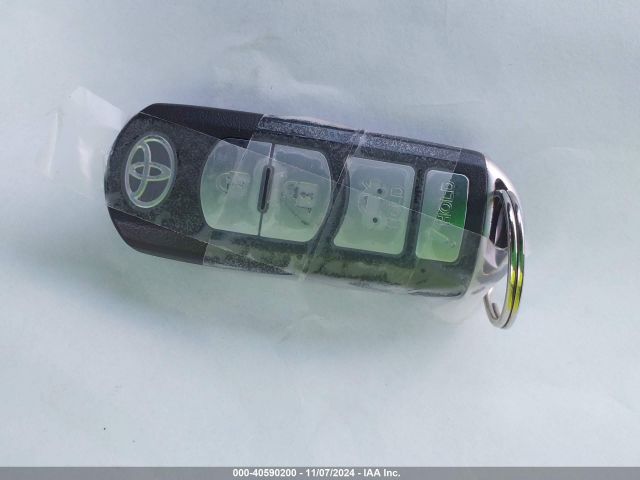 3MYDLBYV6KY509508 Toyota YARIS LE