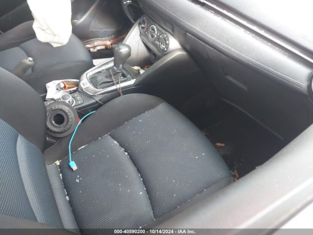 3MYDLBYV6KY509508 Toyota YARIS LE