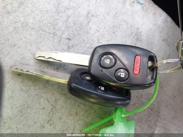 40590255 :رقم المزاد ، JHMGE8H51DC027855 vin ، 2013 Honda Fit Sport مزاد بيع