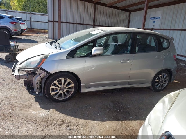 40590255 :رقم المزاد ، JHMGE8H51DC027855 vin ، 2013 Honda Fit Sport مزاد بيع