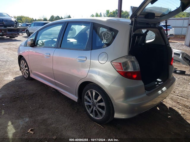 40590255 :رقم المزاد ، JHMGE8H51DC027855 vin ، 2013 Honda Fit Sport مزاد بيع