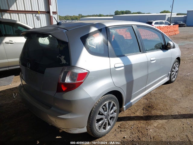 40590255 :رقم المزاد ، JHMGE8H51DC027855 vin ، 2013 Honda Fit Sport مزاد بيع