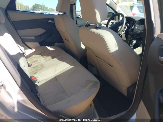 1FADP3F22GL249230 Ford FOCUS SE