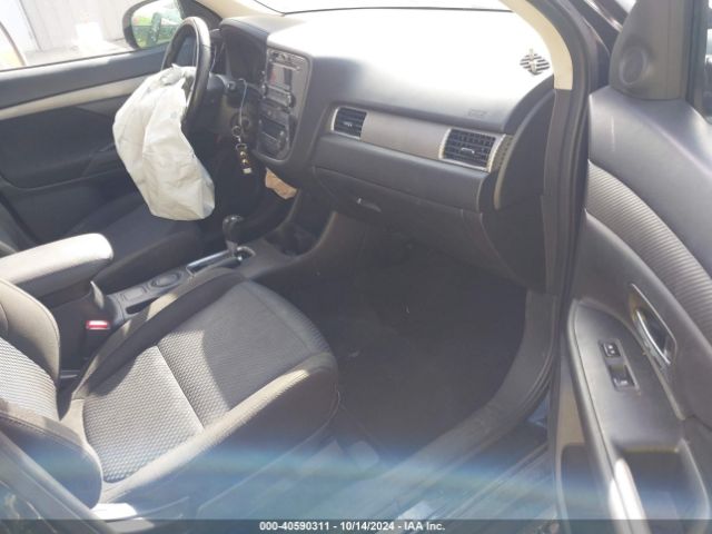 JA4AD2A35GZ020824 Mitsubishi Outlander Es