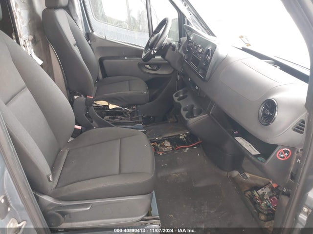 WD4PF0CD3KT004871 Mercedes-Benz Sprinter 2500 High Roof V6/standard Roof V6