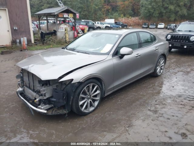 7JRA22TK4KG006287 Volvo S60 T6 Momentum
