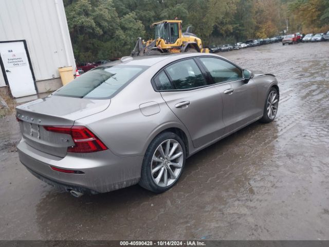 7JRA22TK4KG006287 Volvo S60 T6 Momentum