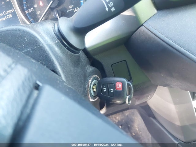 Toyota RAV4 LE 2018 2T3BFREV5JW846136 Image 11
