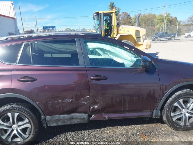 Toyota RAV4 LE 2018 2T3BFREV5JW846136 Image 13