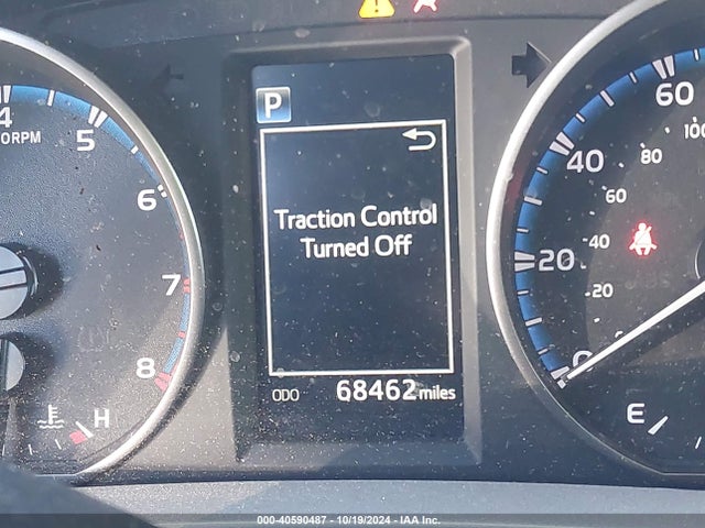 Toyota RAV4 LE 2018 2T3BFREV5JW846136 Image 15