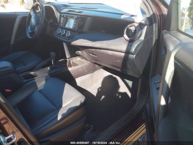 Toyota RAV4 LE 2018 2T3BFREV5JW846136 Image 5