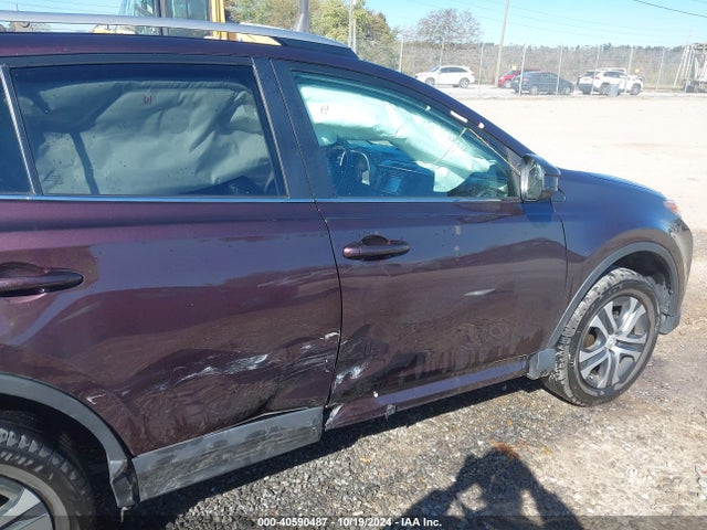 Toyota RAV4 LE 2018 2T3BFREV5JW846136 Image 6