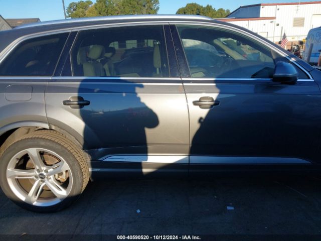 WA1VAAF77KD011872 Audi Q7 55 Premium