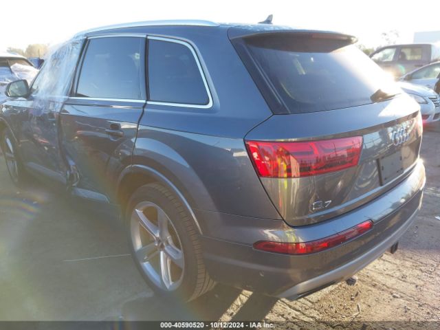 WA1VAAF77KD011872 Audi Q7 55 Premium